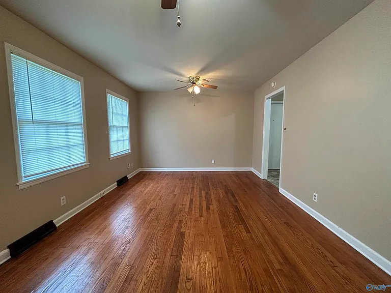 2408 Springhill Rd NW — Photo 7