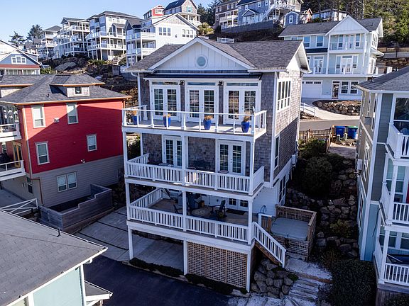 4th image of 2533 SW Coral Ave