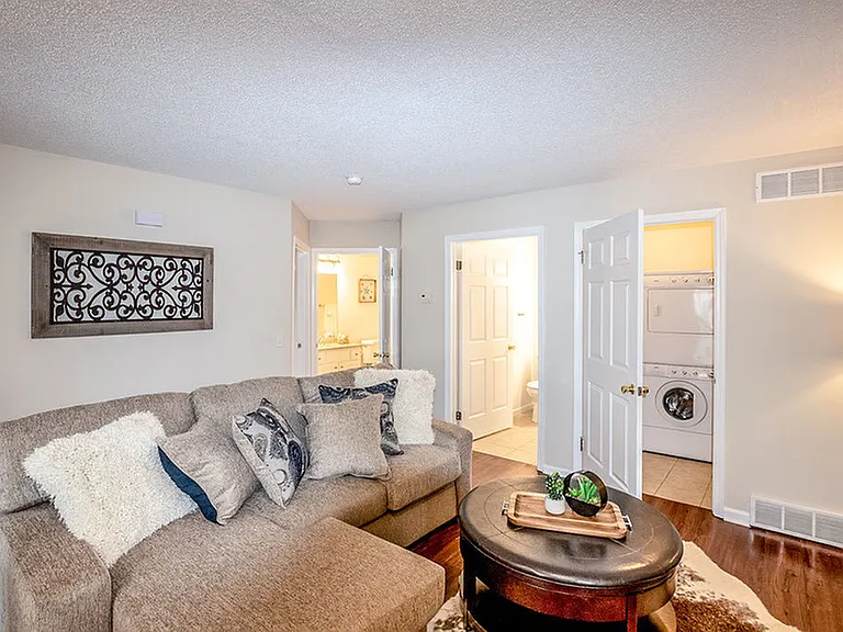 Autumn Creek Apartments — Photo 61