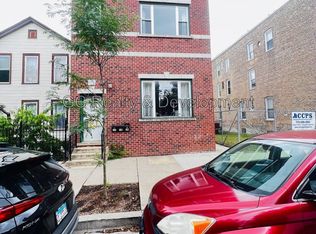 1512 W 17th St #1F, Chicago, IL 60608