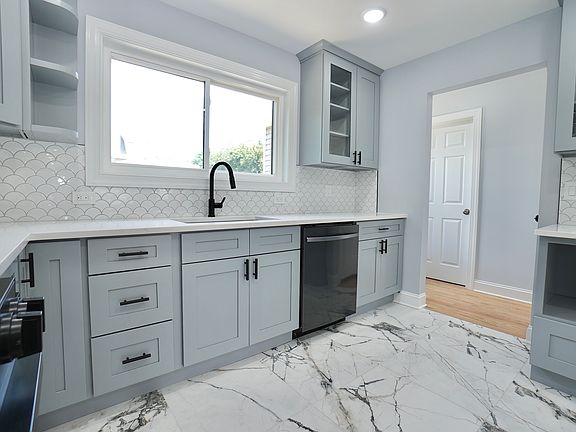 3rd image of 226 Park Ave Floor 2
