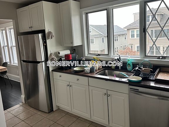 4th image of 59 Sunset Road # Second Floor
