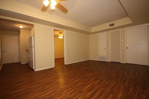 1st image of 125 Victor St APT 8
