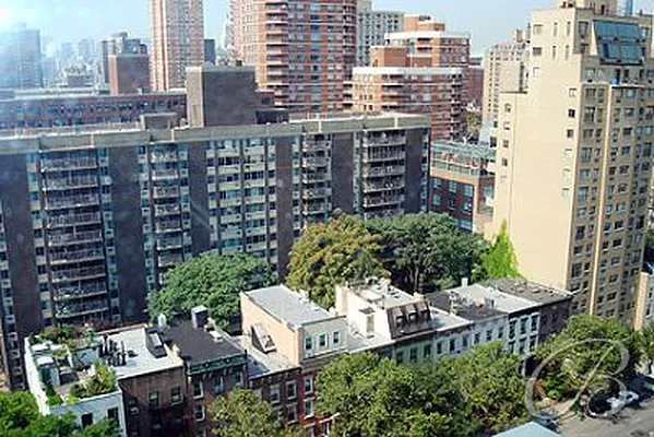 Rented by Bellmarc Realty | media 33