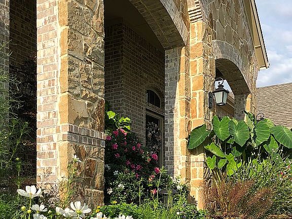 3rd image of 3217 Wimberley Ln