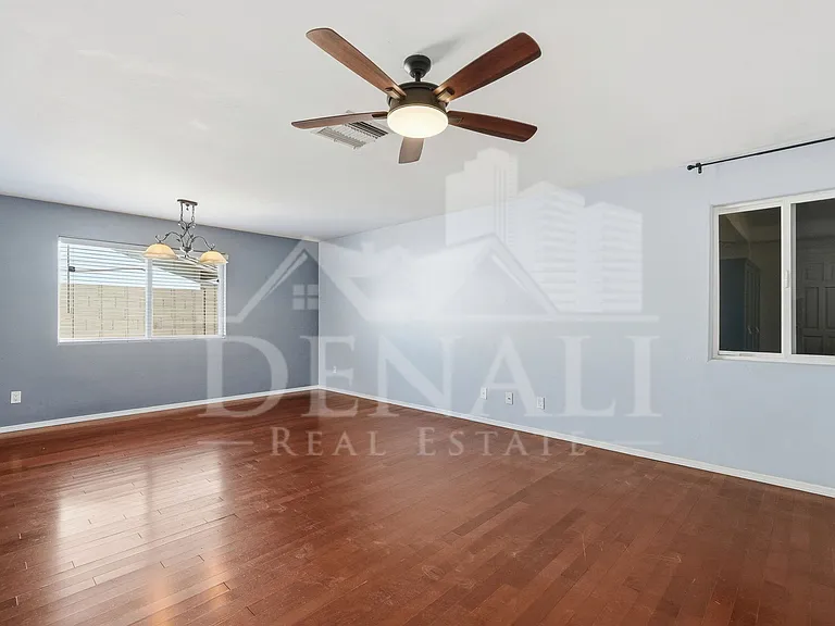 5654 W Mountain View Rd — Photo 6