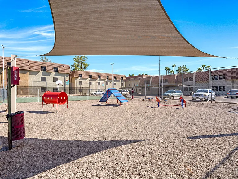 Verde Apartments — Photo 11