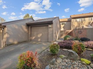 1243 NW Michelbook Ln, McMinnville, OR