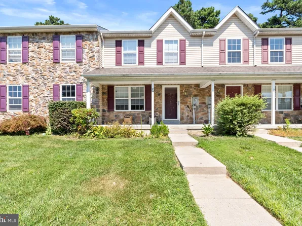 26 Normans Ford Dr, Sicklerville, NJ 08081