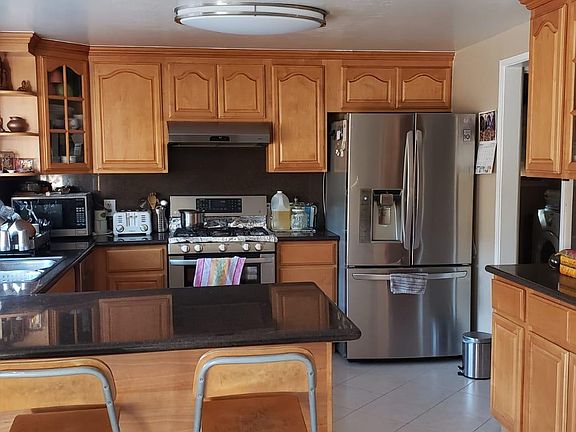 2nd image of 10009 Dove Oak Ct