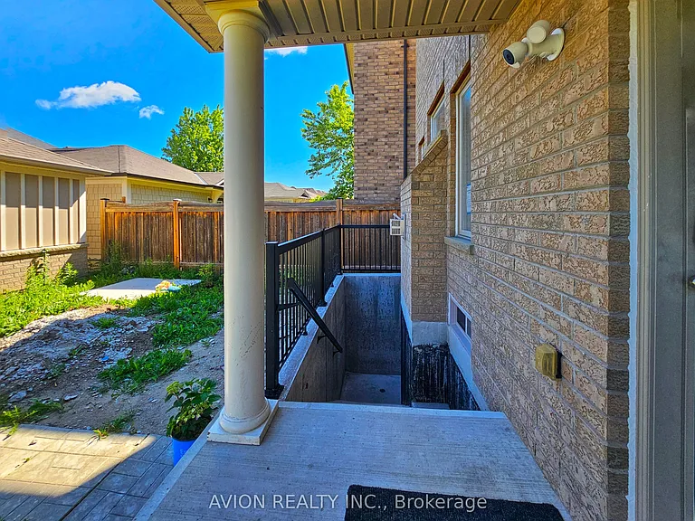 6 Plantain Ln #BASEMENT — Photo 17