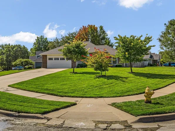 4725 Carmel Pl, Lawrence, KS 66047