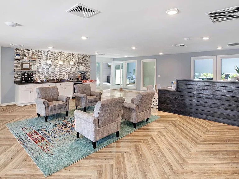 Waters Edge Apartments — Photo 11
