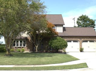 1917 Kingsbury Dr, Saint Marys, OH 45885