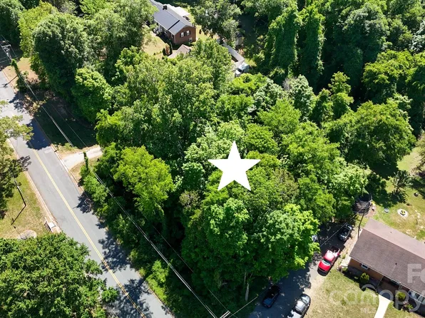14 Arbor Dr, Lexington, NC 27292