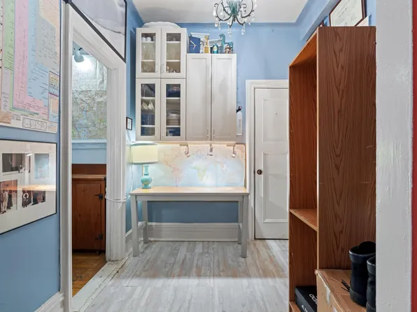 790 Riverside Drive image 4 of 6