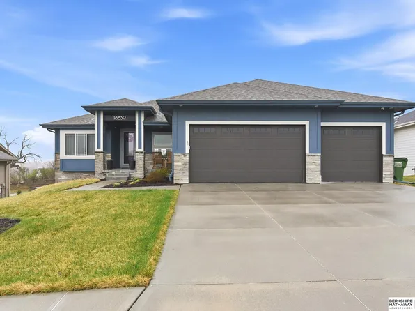 18859 Patrick Ave, Elkhorn, NE 68022