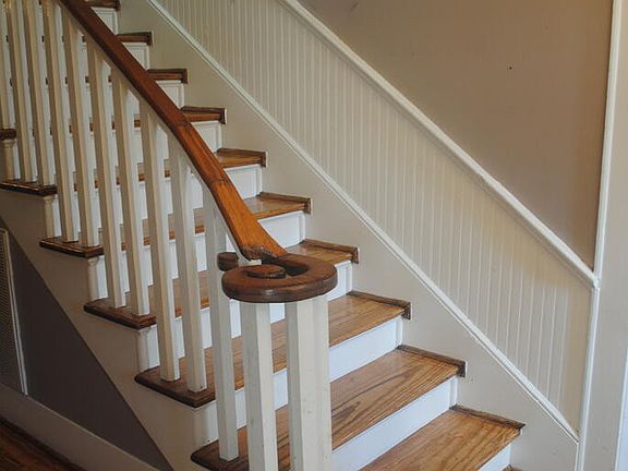 4th image of 406 Angel St