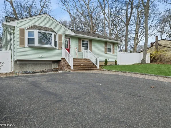 21 Garden Street, Centereach, NY 11720