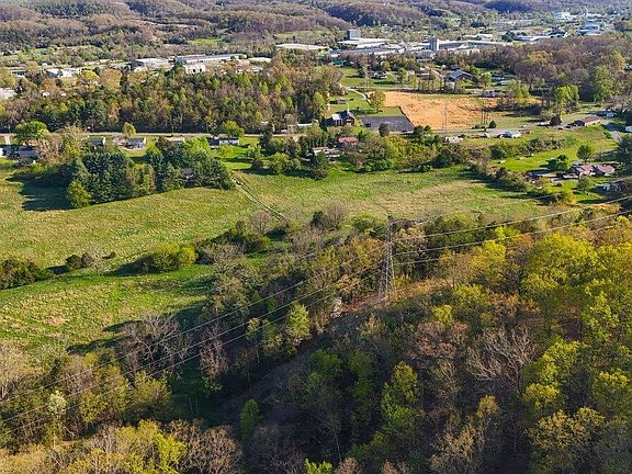 5th image of 814 Frank Jones Rd