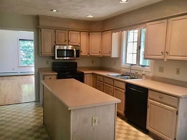 10 Forest Dr — Photo 6