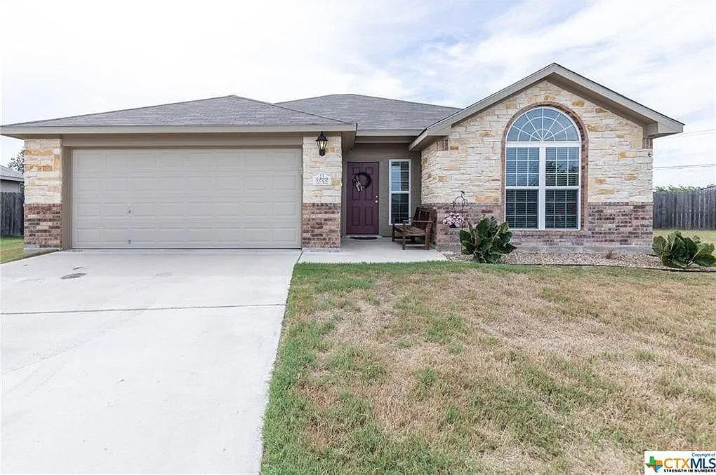 4 bed, 1418 sqft, $1,625 — Photo 1