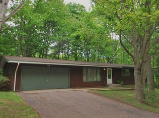 21633 Peepsock Cir, Houghton, MI 49931