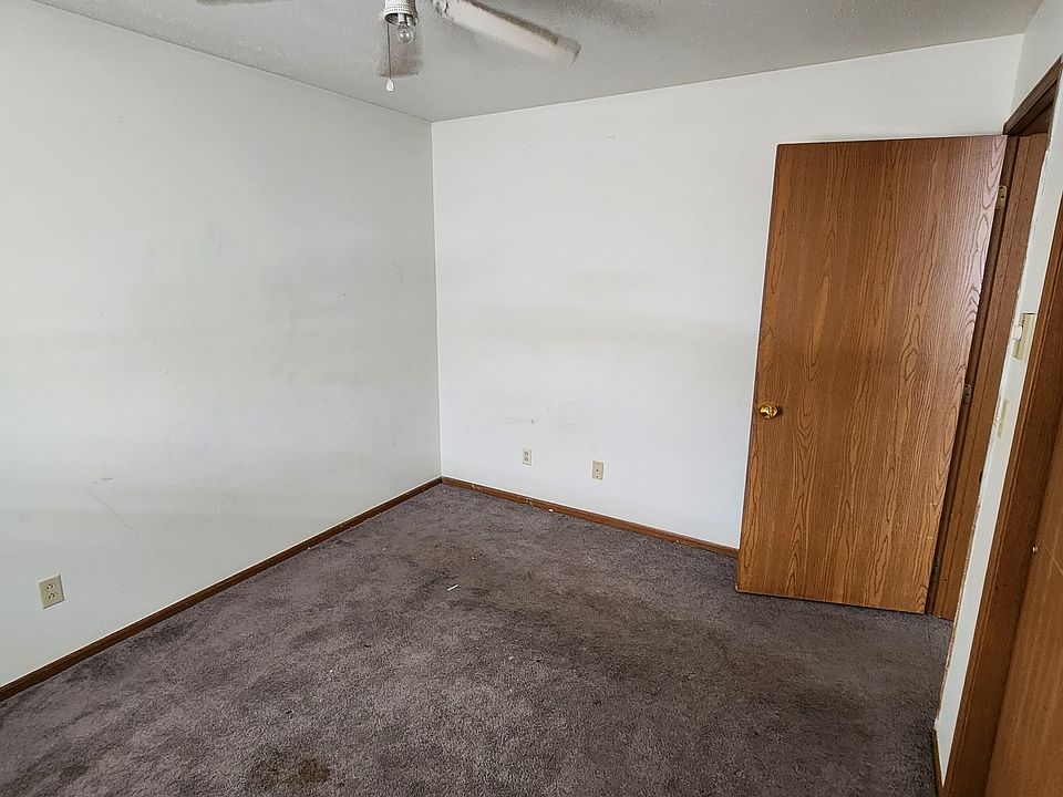 2nd image of 1108 Melick Ave #11