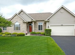 2436 Sweet Clover Ct, Elgin, IL 60124