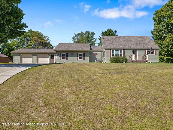 2nd image of 2855 N Stewart Rd