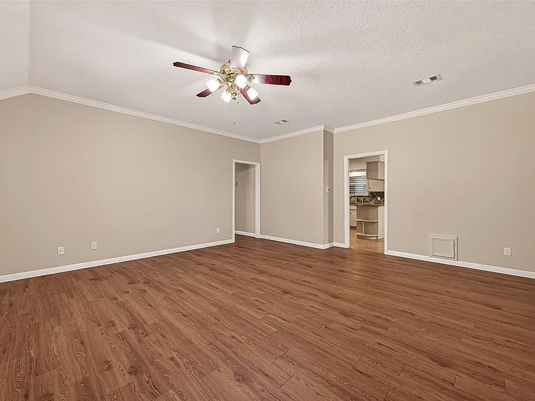1012 Lilley Rd — Photo 3