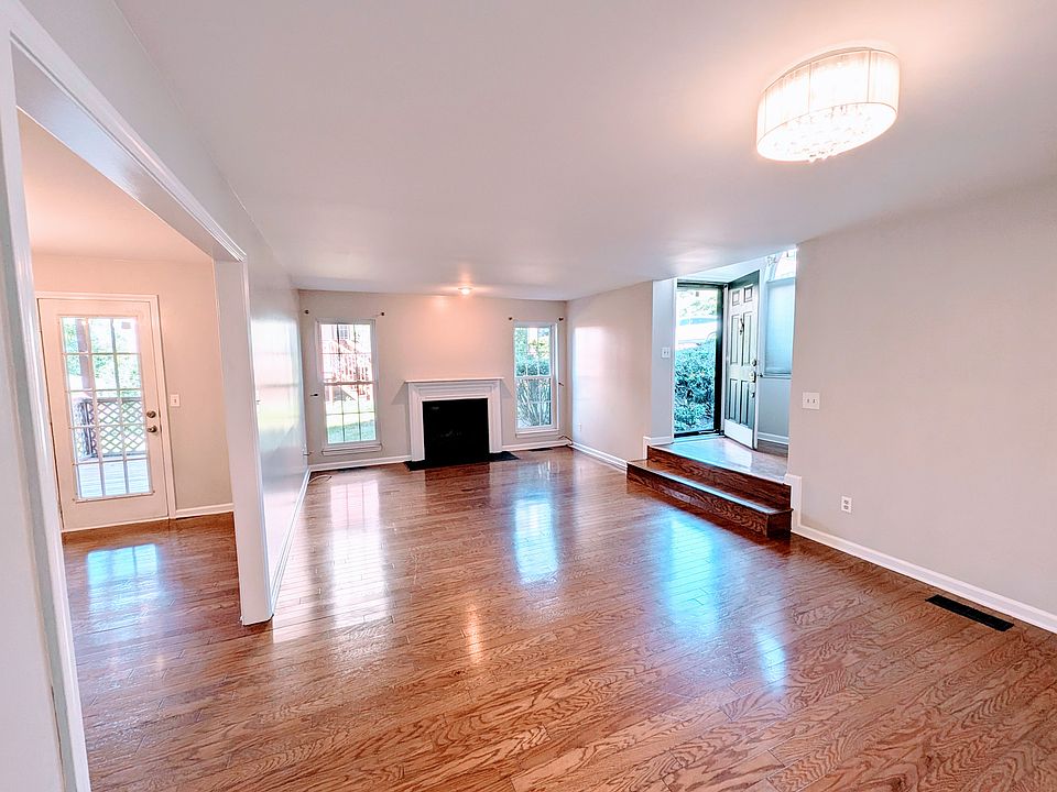 Living Room w/ Fireplace