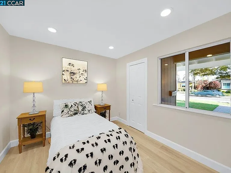3075 Kittery Ave — Photo 4