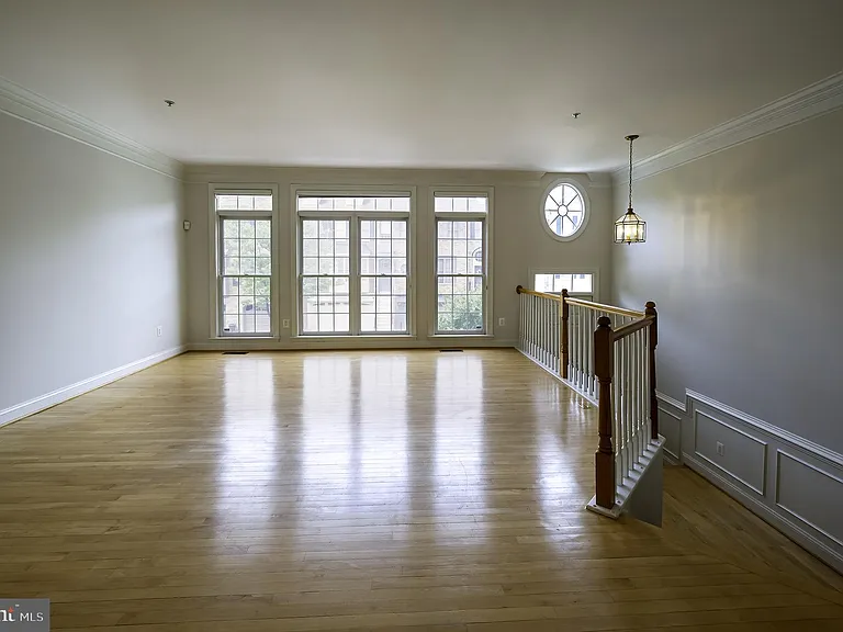 1156 Regal Oak Dr — Photo 13