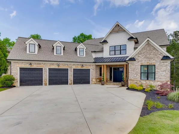 4781 Falling Brook Dr, Flowery Branch, GA 30542