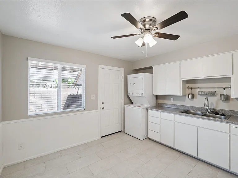 4819 E Cambridge Ave #1 — Photo 40