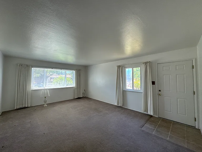 1851 Tallac St — Photo 14