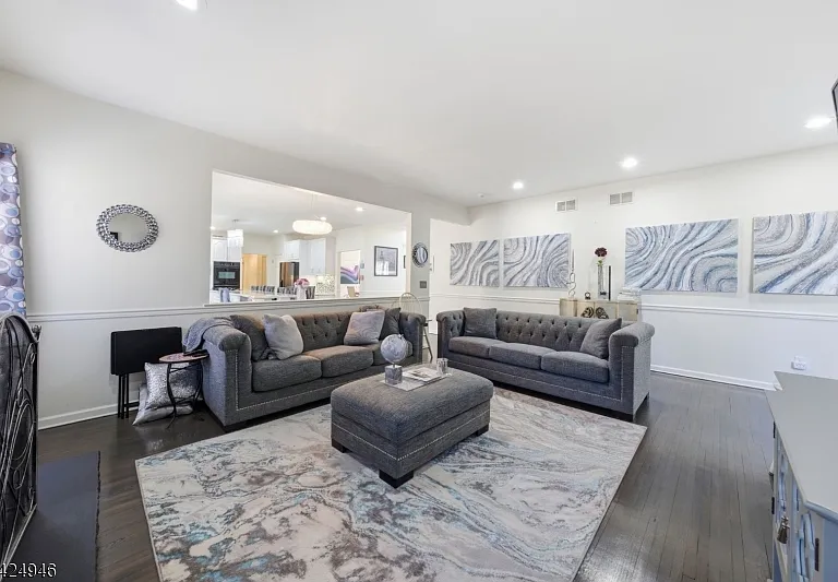 11 Rosewood Ln — Photo 14