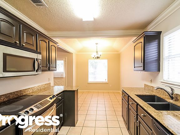 4th image of 5525 Whisper Glen Dr