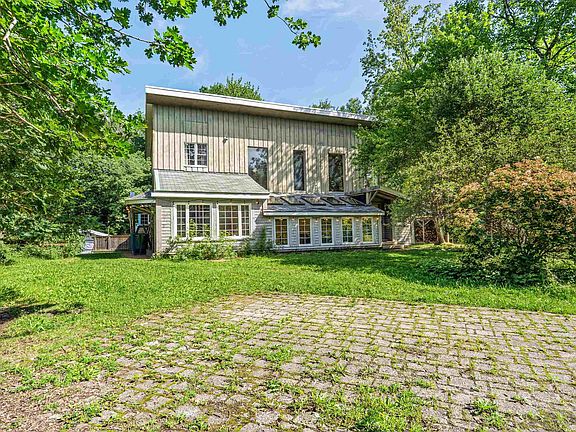 2nd image of 1295 Bog Rd