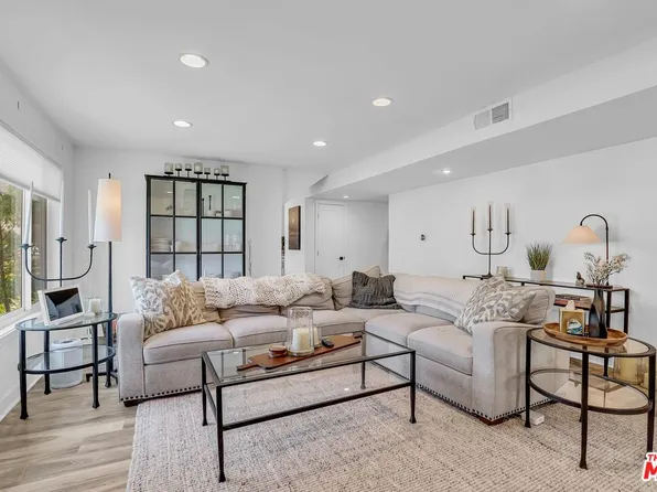 18547 Collins St APT B1, Tarzana, CA 91356