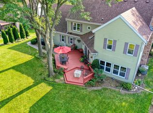 5656 Garland Ln, Greendale, WI 53129