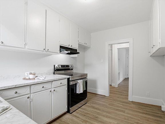4th image of 1313 Maple St