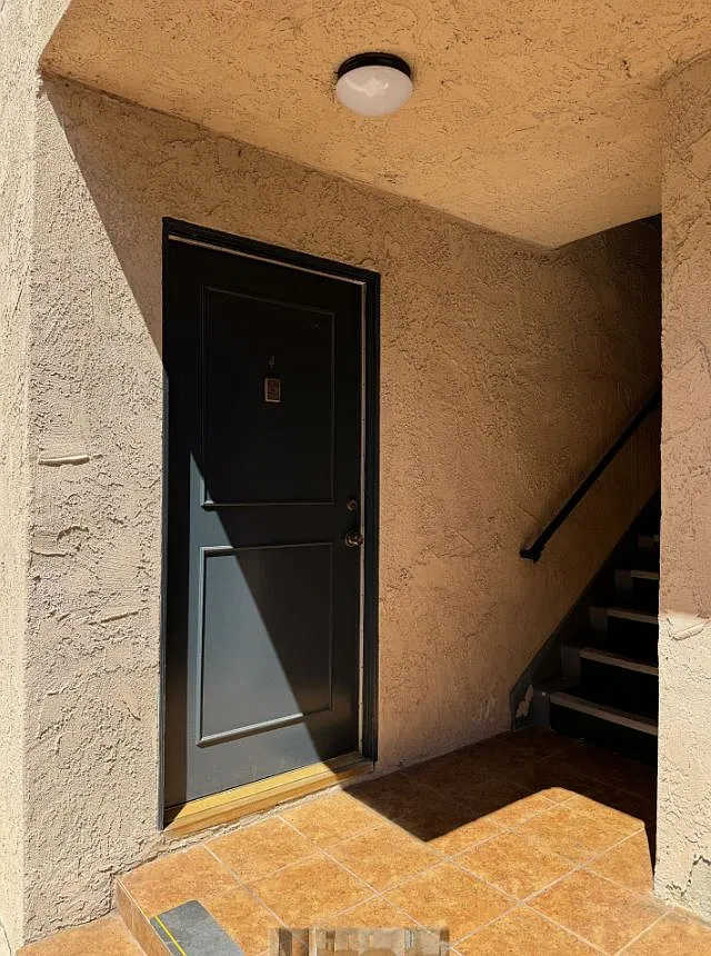 Studio, 600 sqft, $1,850 — Photo 2