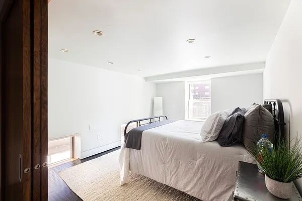 Rented by Corcoran | media 31