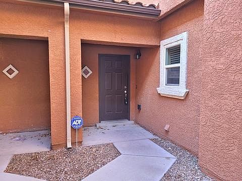 2nd image of 601 Menaul Blvd NE Unit 302