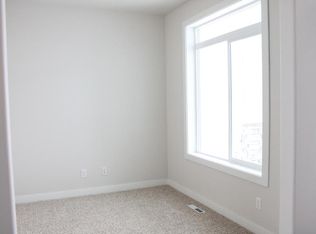 7078 14th St S, Fargo, ND