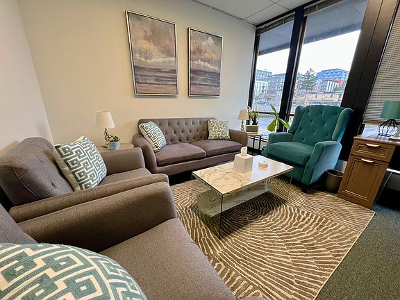 3rd image of 1 Lake Bellevue Dr #209D