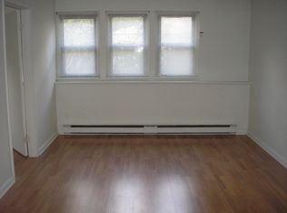 22 Peat Meadow Rd, New Haven, CT 06512