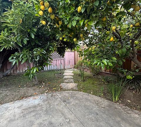 4th image of 20863 Elenda Dr